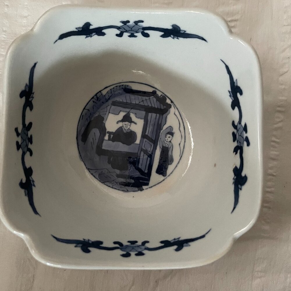 Vintage Chinese porcelain bowl square blue and white